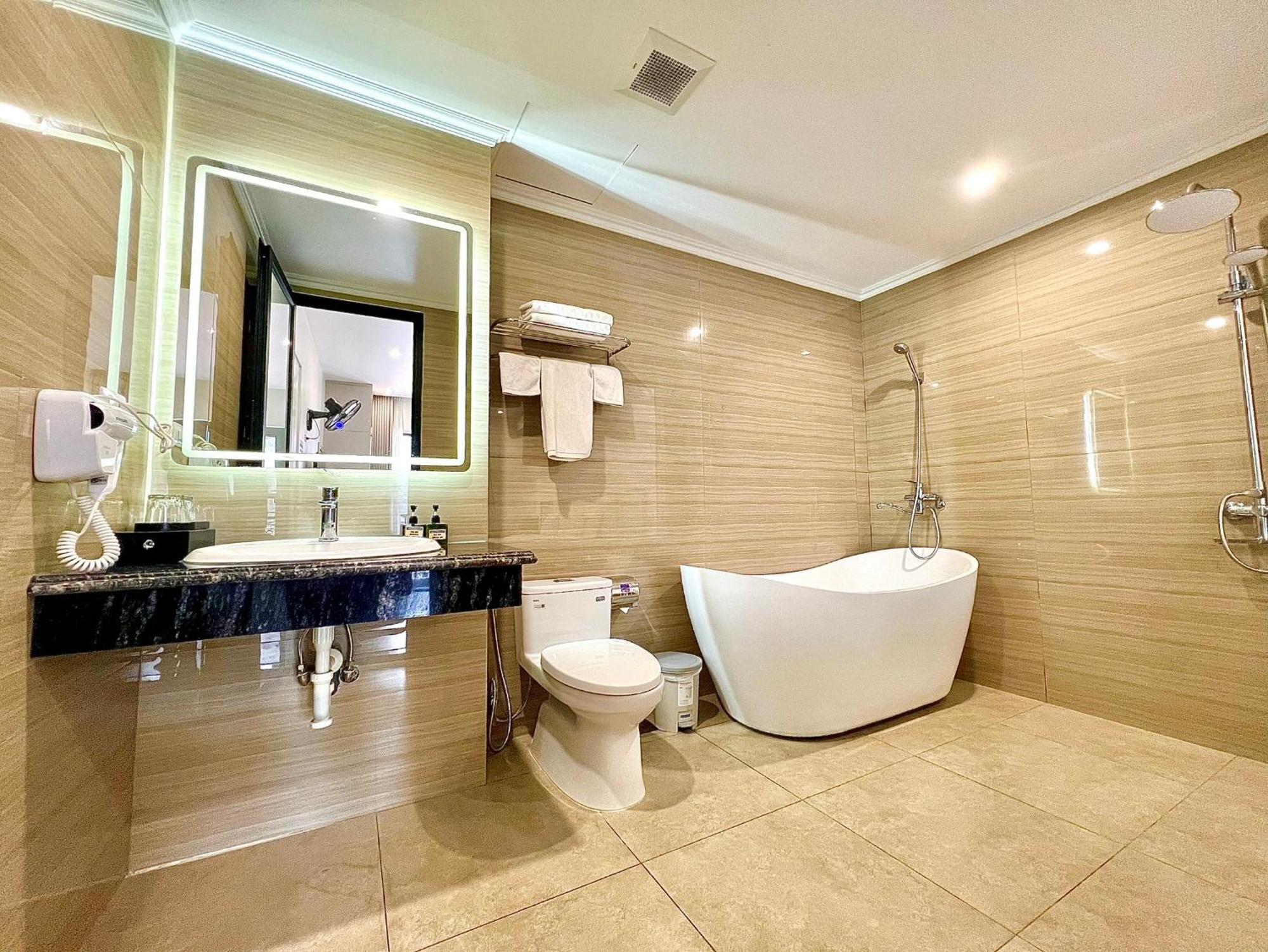Grand Dragon Noi Bai Hotel Hanoi Eksteriør billede